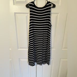 Black with White Stripes Sleeveless T-shirt Dress